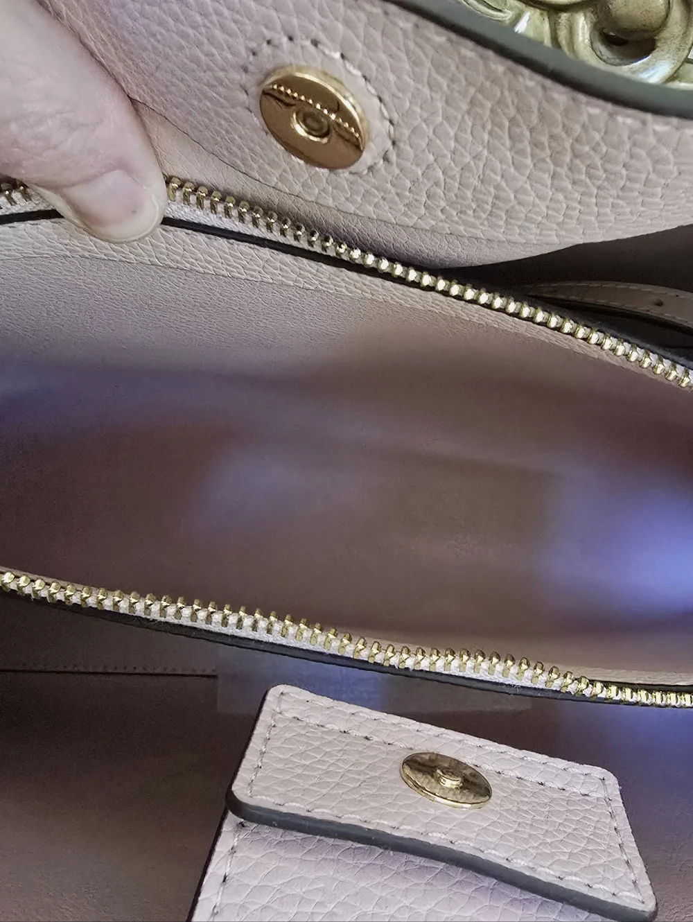 Michael Kors Large Kimberly Pebbled Leather Satchel Blossom Gold Hardware NWOT - Picture 4 of 10